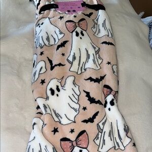 ghoulie glam Halloween pink boat ghost blanket
